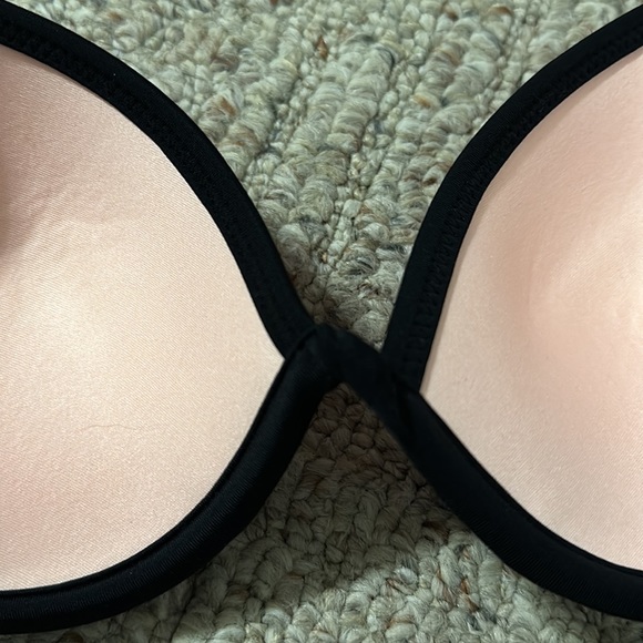 NWT Victoria Secret 32C - Picture 8 of 8